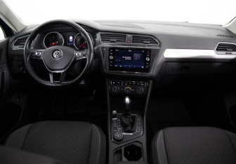 Подержанный автомобиль Volkswagen Tiguan 2020 года (9 фото)