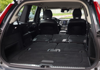 Подержанный автомобиль Volvo XC90 2019 года (34 фото)