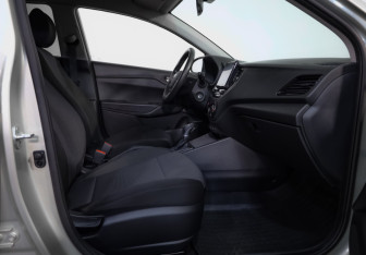 Подержанный автомобиль Hyundai Solaris Sedan 2020 года (18 фото)