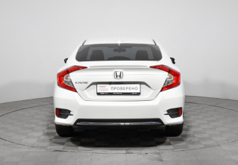 Подержанный автомобиль Honda Civic Sedan 2020 года (6 фото)
