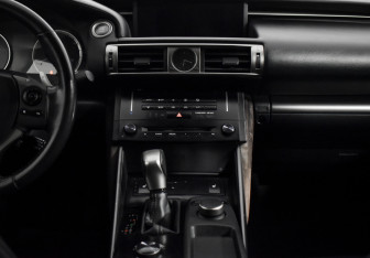 Подержанный автомобиль Lexus IS Sedan 2014 года (14 фото)