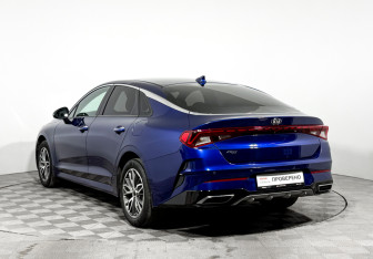 Подержанный автомобиль Kia K5 2020 года (7 фото)