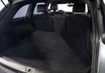 Подержанный автомобиль Audi Q7 2008 года (21 фото)