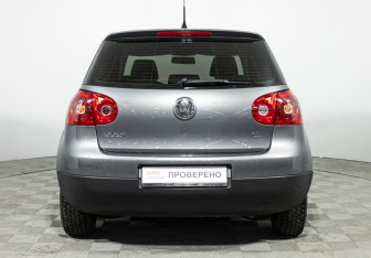 Подержанный автомобиль Volkswagen Golf Hatchback 2008 года (6 фото)