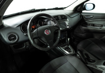 Подержанный автомобиль Fiat Bravo 2008 года (11 фото)