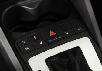Подержанный автомобиль SEAT Ibiza Hatchback 2012 года (14 фото)