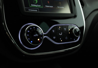 Подержанный автомобиль Renault Kaptur 2017 года (17 фото)