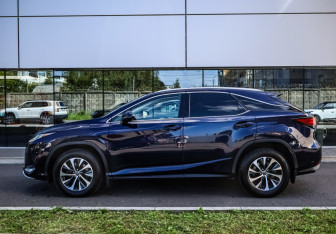 Подержанный автомобиль Lexus RX 2019 года (8 фото)