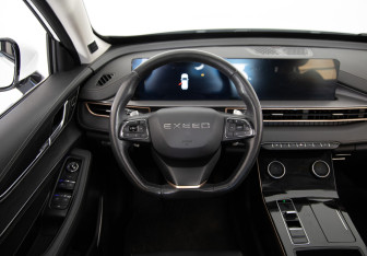Подержанный автомобиль Exeed LX 2022 года (12 фото)