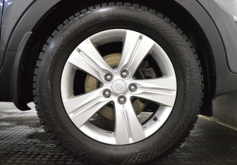 Подержанный автомобиль Kia Sportage 2012 года (9 фото)