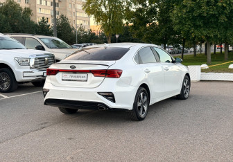 Подержанный автомобиль Kia Cerato Sedan 2020 года (5 фото)