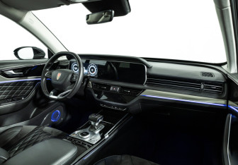 Подержанный автомобиль Hongqi HS5 2021 года (9 фото)