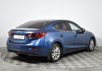 Подержанный автомобиль Mazda 3 Sedan 2017 года (5 фото)