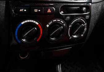 Подержанный автомобиль Geely MK Cross 2012 года (11 фото)