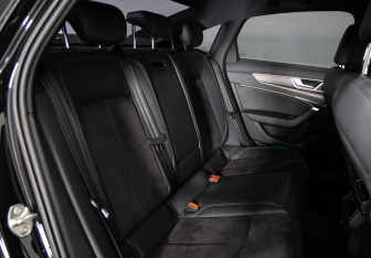 Подержанный автомобиль Audi A6 Sedan 2019 года (16 фото)