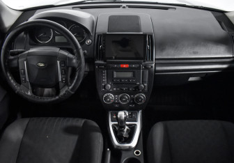 Подержанный автомобиль Land Rover Freelander 2007 года (18 фото)