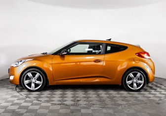 Подержанный автомобиль Hyundai Veloster 2013 года (9 фото)
