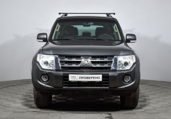 Подержанный автомобиль Mitsubishi Pajero 2014 года (2 фото)