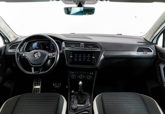 Подержанный автомобиль Volkswagen Tiguan 2018 года (11 фото)