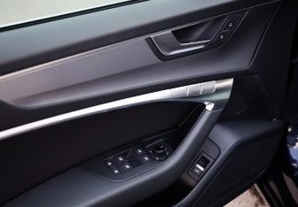 Подержанный автомобиль Audi A6 Sedan 2020 года (21 фото)