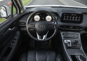 Подержанный автомобиль Hyundai Santa Fe 2021 года (12 фото)