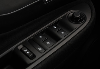 Подержанный автомобиль Opel Mokka 2014 года (11 фото)