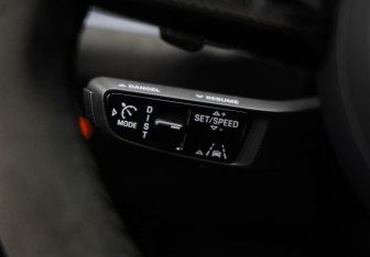 Подержанный автомобиль Porsche Cayenne 2023 года (15 фото)