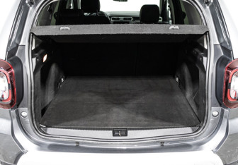 Подержанный автомобиль Renault Duster 2021 года (18 фото)