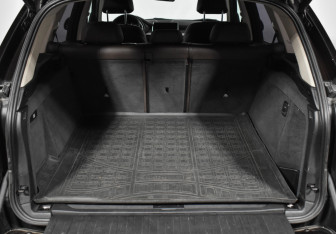 Подержанный автомобиль BMW X5 2016 года (21 фото)