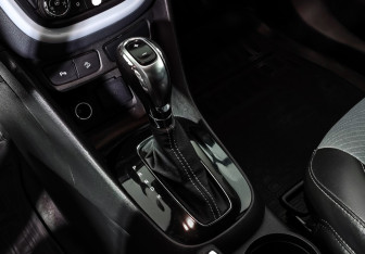 Подержанный автомобиль Opel Mokka 2012 года (11 фото)