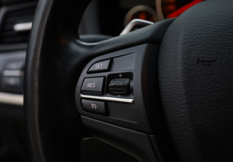 Подержанный автомобиль BMW X4 2015 года (12 фото)