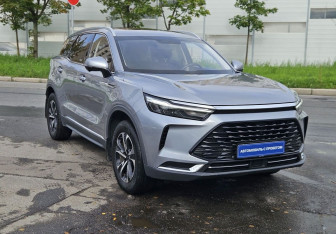 Подержанный автомобиль BAIC X7 2024 года (7 фото)