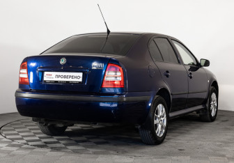 Подержанный автомобиль Skoda Octavia Liftback 2006 года (5 фото)