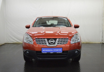 Подержанный автомобиль Nissan Qashqai 2008 года (2 фото)