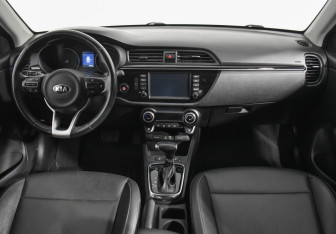 Подержанный автомобиль Kia Rio Hatchback 2017 года (13 фото)