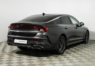 Подержанный автомобиль Kia K5 2021 года (5 фото)