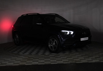 Подержанный автомобиль Mercedes-Benz GLE 2021 года (27 фото)