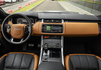 Подержанный автомобиль Land Rover Range Rover Sport 2021 года (12 фото)