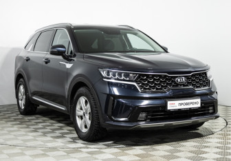 Подержанный автомобиль Kia Sorento 2021 года (3 фото)