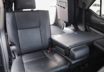 Подержанный автомобиль Toyota Fortuner 2021 года (31 фото)