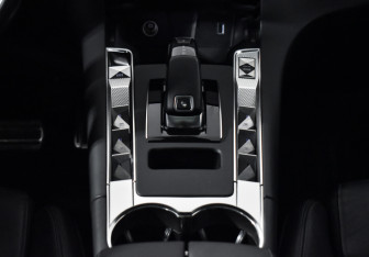 Подержанный автомобиль DS 7 Crossback 2019 года (12 фото)