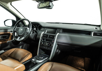 Подержанный автомобиль Land Rover Discovery Sport 2016 года (9 фото)