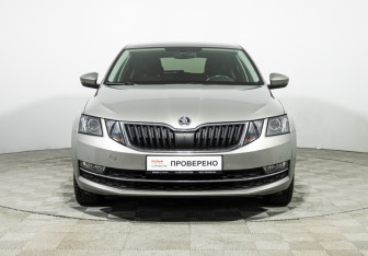 Подержанный автомобиль Skoda Octavia Liftback 2019 года (2 фото)