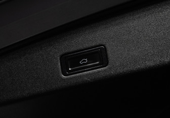 Подержанный автомобиль Omoda C5 2023 года (24 фото)