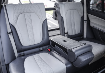 Подержанный автомобиль BMW X5 2021 года (31 фото)