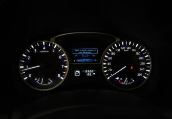 Подержанный автомобиль Infiniti QX60 2018 года (23 фото)