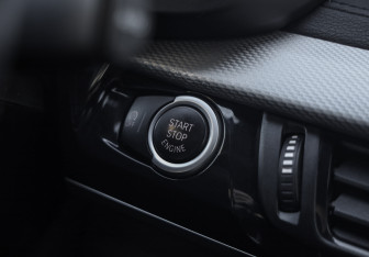 Подержанный автомобиль BMW X6 2017 года (23 фото)