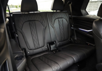 Подержанный автомобиль BMW X7 2019 года (36 фото)