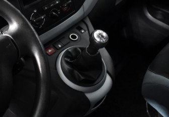 Подержанный автомобиль Citroen Berlingo 2013 года (10 фото)