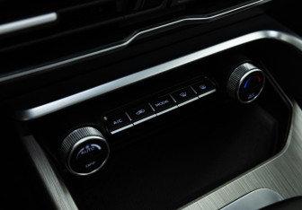 Подержанный автомобиль Geely Coolray 2023 года (16 фото)